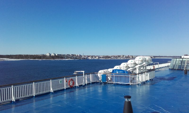 Ferry de Finlandia a Estonia