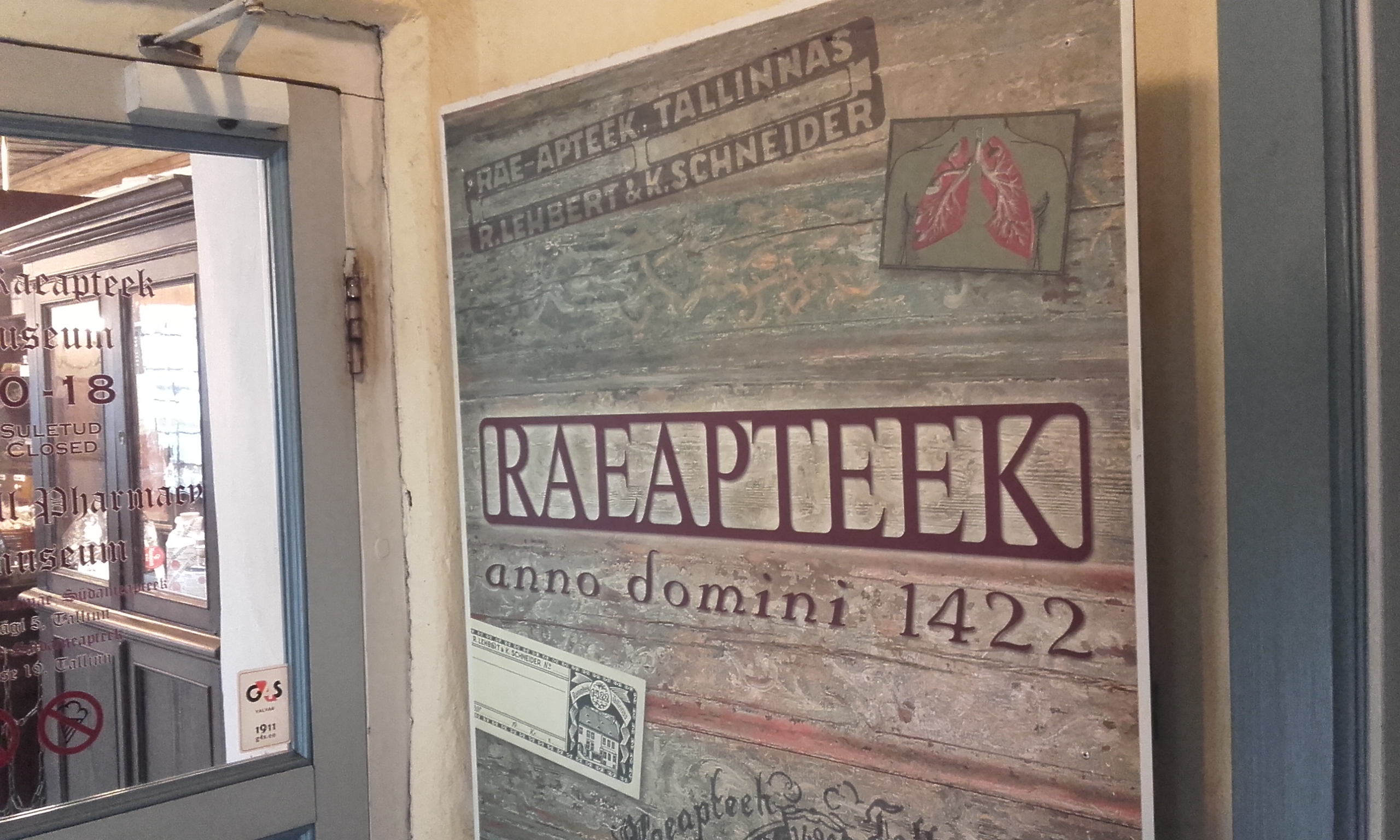 Raeapteek, la farmacia más antigua de Europa