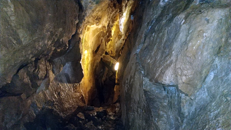 Tramo de la ruta dentro de Jaskinia Mroźna